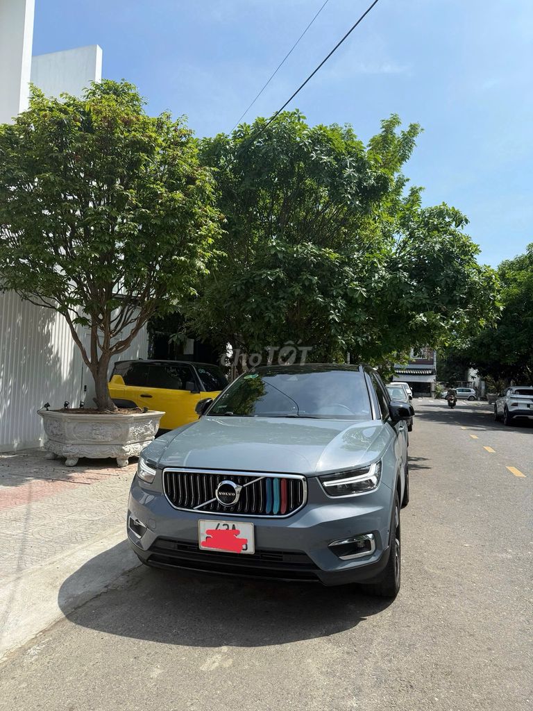 Volvo XC40 2021 R-Design - 48000 km. Mua bán Ô tô tại Quận Cẩm Lệ Đà Nẵng được đăng bởi Thanh Tâm hình 1