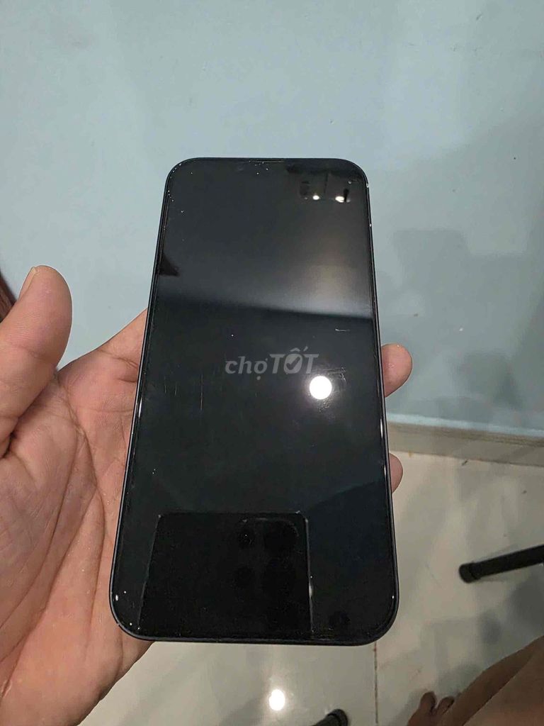 iPhone 13 128GB Đen có xước. Mua bán Điện thoại tại Quận 3 Tp Hồ Chí Minh được đăng bởi Trung Văn hình 1