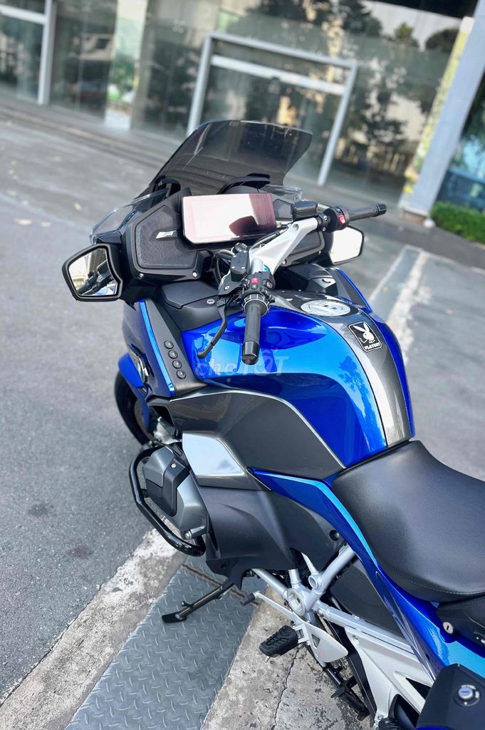 BMW R 1250 RT Phiên Bản Mới. Mua bán Xe máy tại Quận Tân Bình Tp Hồ Chí Minh được đăng bởi Nguyễn Đình Quang Duy  hình 3