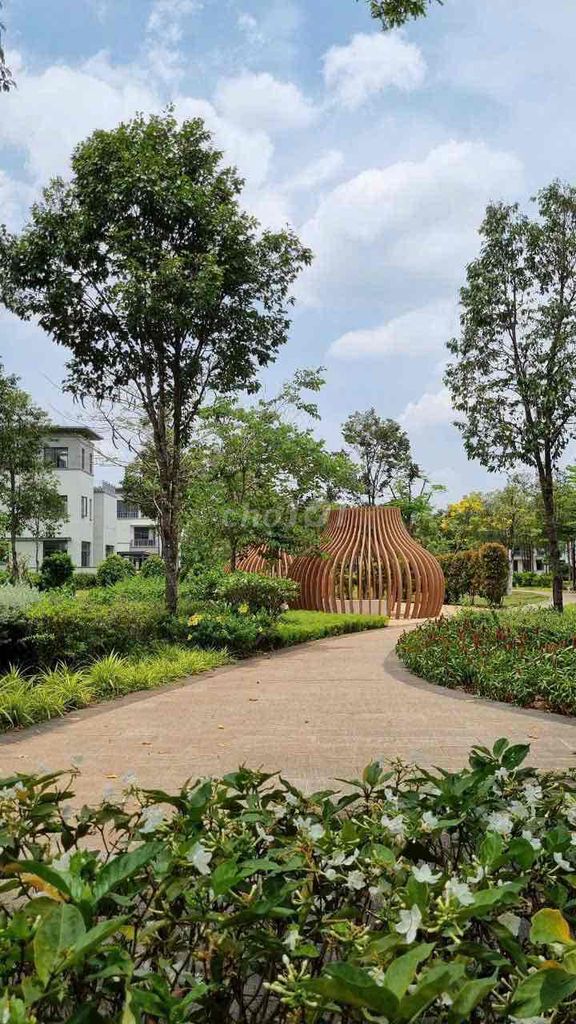 Hàng hiếm, bán căn góc Swan park  hoàn thiện full nội thất cao cấp. Mua bán Nhà ở tại Huyện Nhơn Trạch Đồng Nai được đăng bởi Yến Trần hình 13