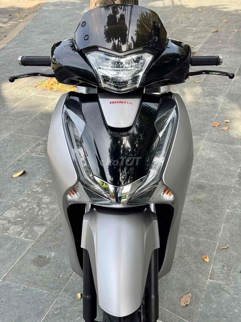 SH 150 ABS 2017 XÁM TITAN MÁY ZIN CHÍNH CHỦ CÓ GÓP. Mua bán Xe máy tại Thành phố Thủ Đức Tp Hồ Chí Minh được đăng bởi Khoa Đặng hình 2