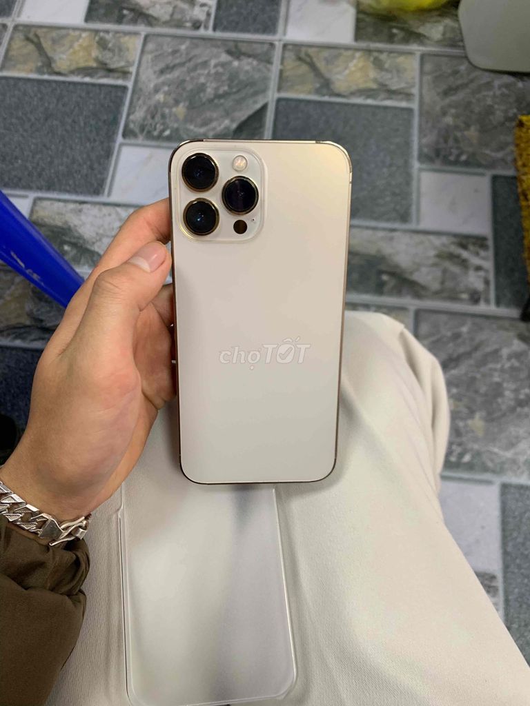 Apple iPhone 13 Pro Max 128GB Vàng. Mua bán Điện thoại tại Huyện Kim Bôi Hòa Bình được đăng bởi Bùi Ngọc Sơn  hình 1