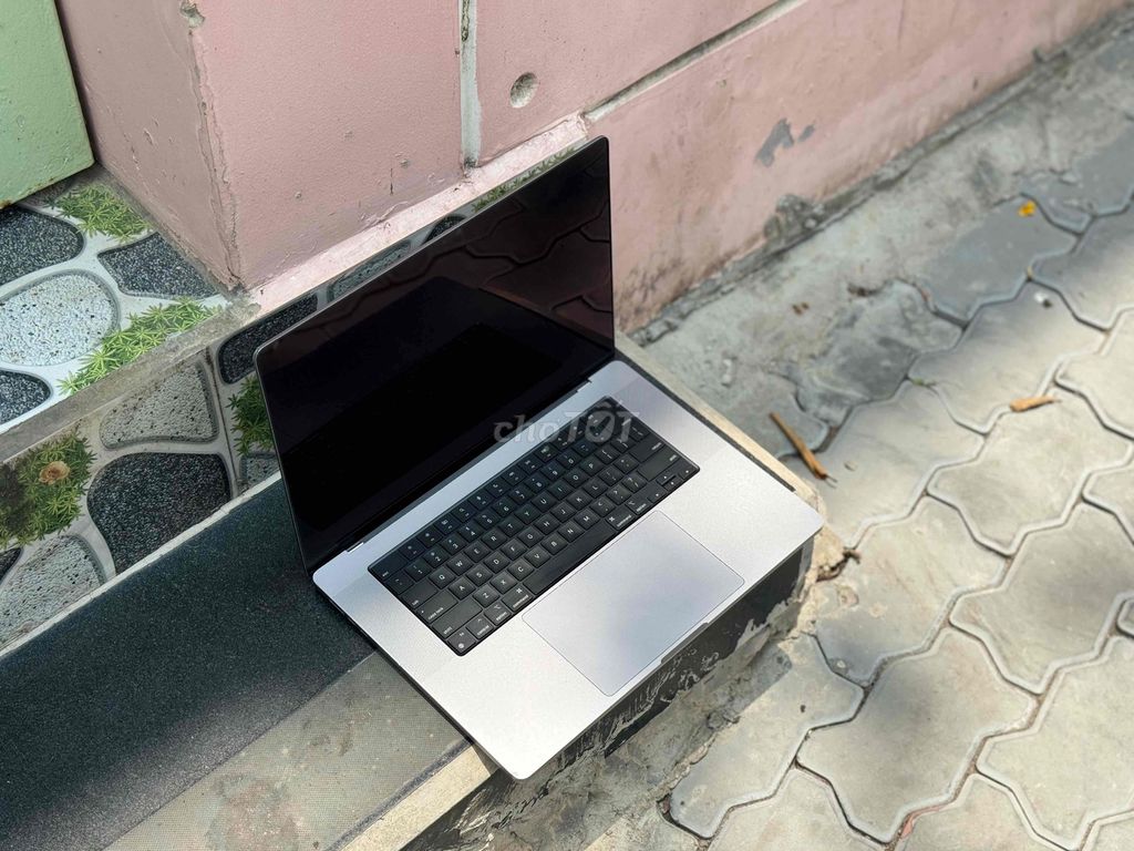 Macbook Pro 16 inch M2 Pro 16GB/1TB chuẩn quốc tế. Mua bán Laptop tại Quận 10 Tp Hồ Chí Minh được đăng bởi thông hình 1