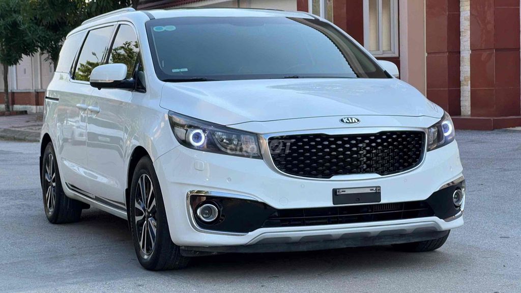 Kia Sedona 2018 2.2 DATH - 95000 km