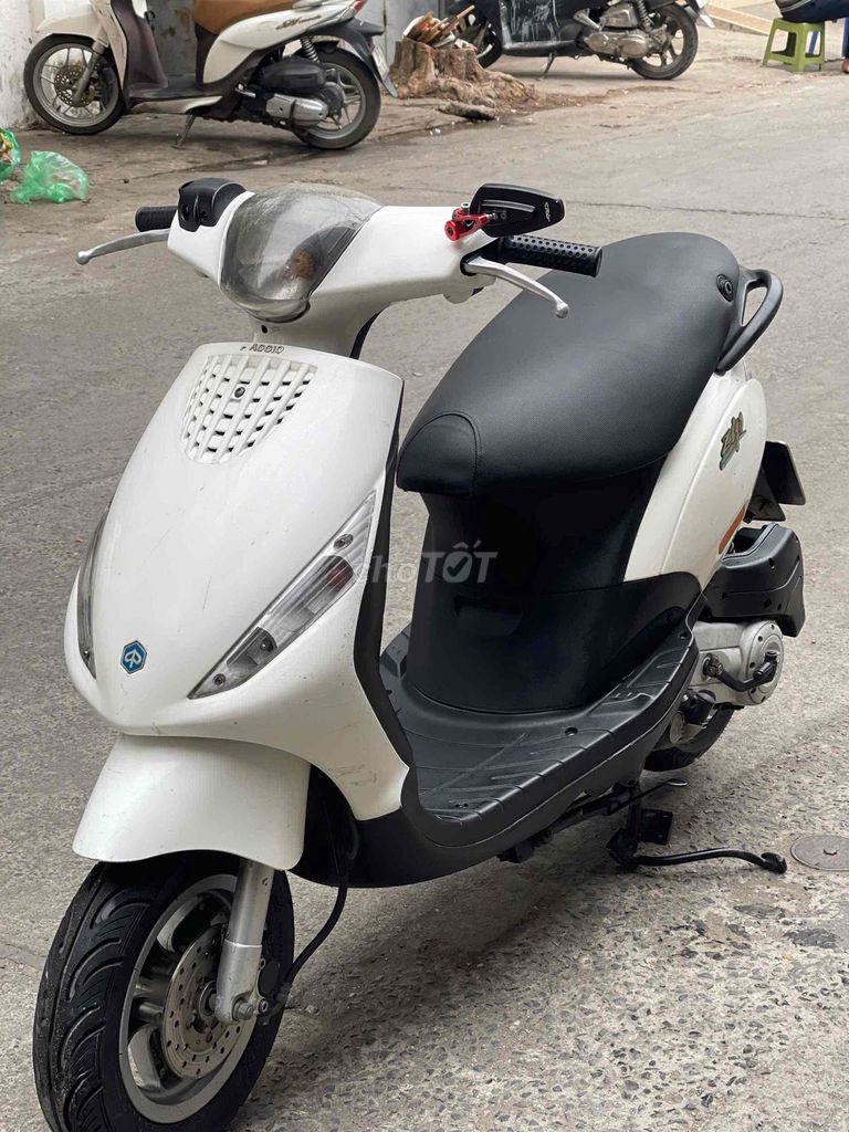 PIAGGIO ZIP 2018 xe đẹp máy zin, xe chính chủ. Mua bán Xe máy tại Quận Nam Từ Liêm Hà Nội được đăng bởi Lan Phương hình 1