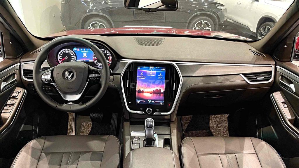 VinFast Lux SA2.0 2021 Plus 2.0 AT - 45000 km. Mua bán Ô tô tại Thành phố Thái Nguyên Thái Nguyên được đăng bởi Hồng Phương Auto  Auto 597 hình 5