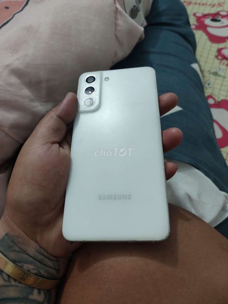 Samsung Galaxy S21 FE 5G Trắng Đã qua sử dụng. Mua bán Điện thoại tại Huyện Thạnh Phú Bến Tre được đăng bởi Puns hình 1