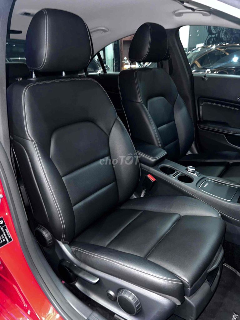 Mercedes Benz CLA Class 2018 CLA 200 - 42000 km. Mua bán Ô tô tại Quận 7 Tp Hồ Chí Minh được đăng bởi Lê Văn Út hình 15