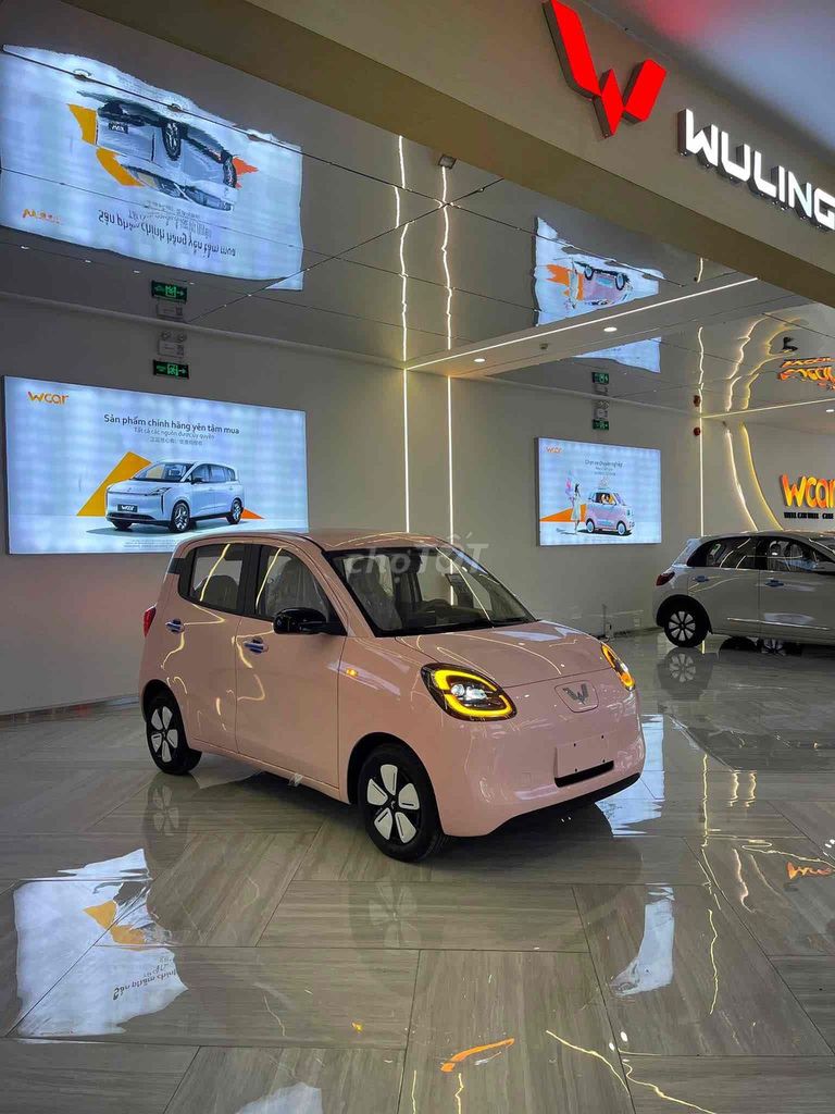 Электрическое автоматическое мороженое Wuling Macaron 205 на 4 места