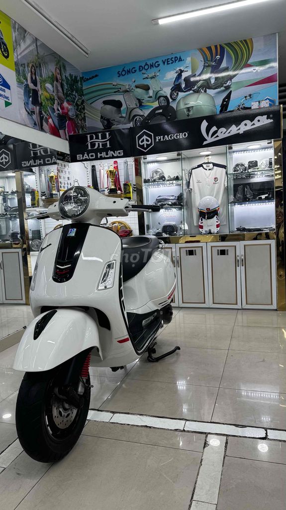Vespa Gts 125 Iget , Abs , Chính chủ một chủ TP. Mua bán Xe máy tại Quận Phú Nhuận Tp Hồ Chí Minh được đăng bởi VESPA  PIAGGIO BẢO HƯNG Vespa cũ trả góp  hình 14