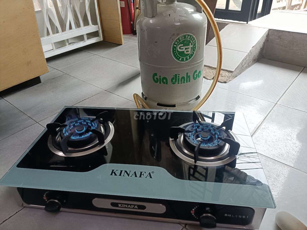 Bếp gas KINAFA mặt kính đầu đốt tổ ong. Mua bán Bếp, lò, đồ điện nhà bếp tại Huyện Hóc Môn Tp Hồ Chí Minh được đăng bởi Thiên hình 1