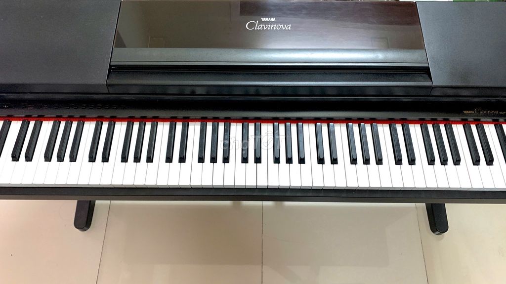 Đàn Piano Yamaha CLP-560