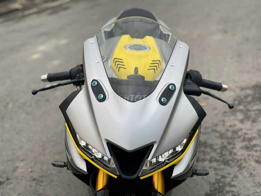 Yamaha R15 V3 Vàng Xám 11000 km. Mua bán Xe máy tại Huyện Long Thành Đồng Nai được đăng bởi Sói hình 8