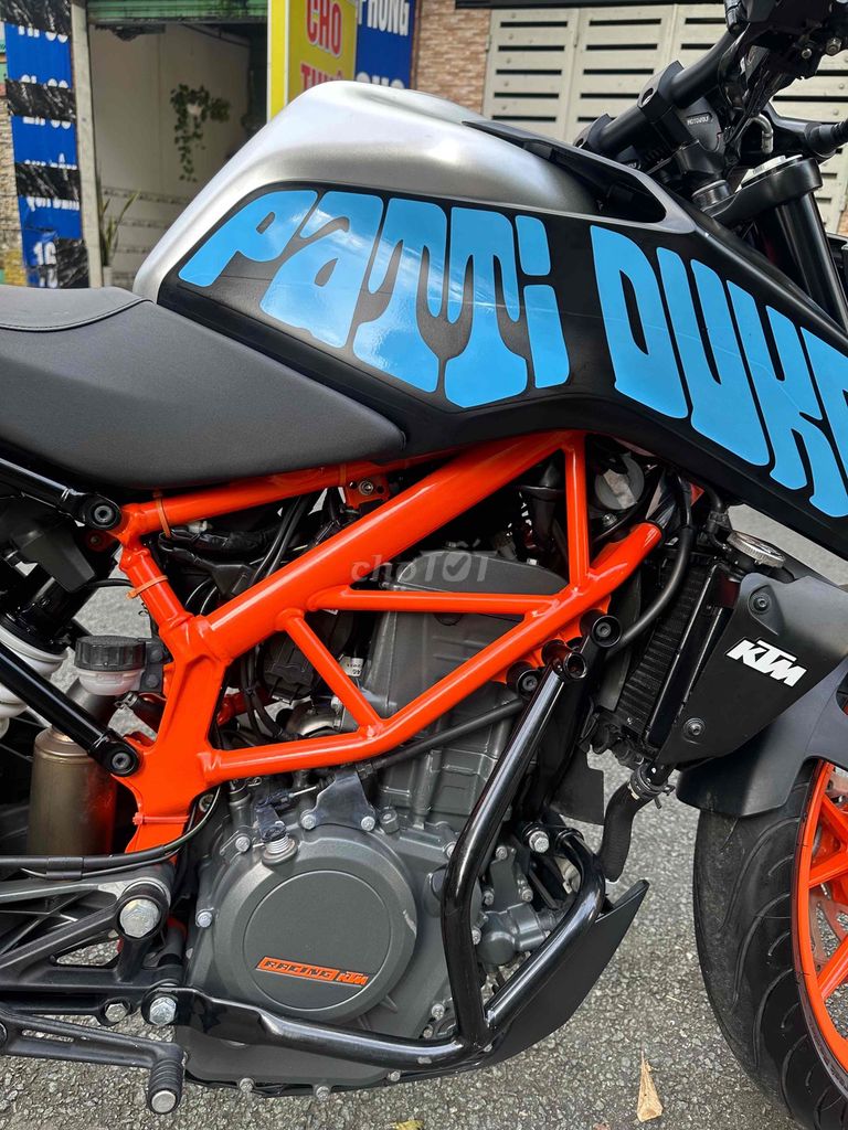 DUKE 390. Mua bán Xe máy tại Quận Tân Bình Tp Hồ Chí Minh được đăng bởi Huyền hình 4