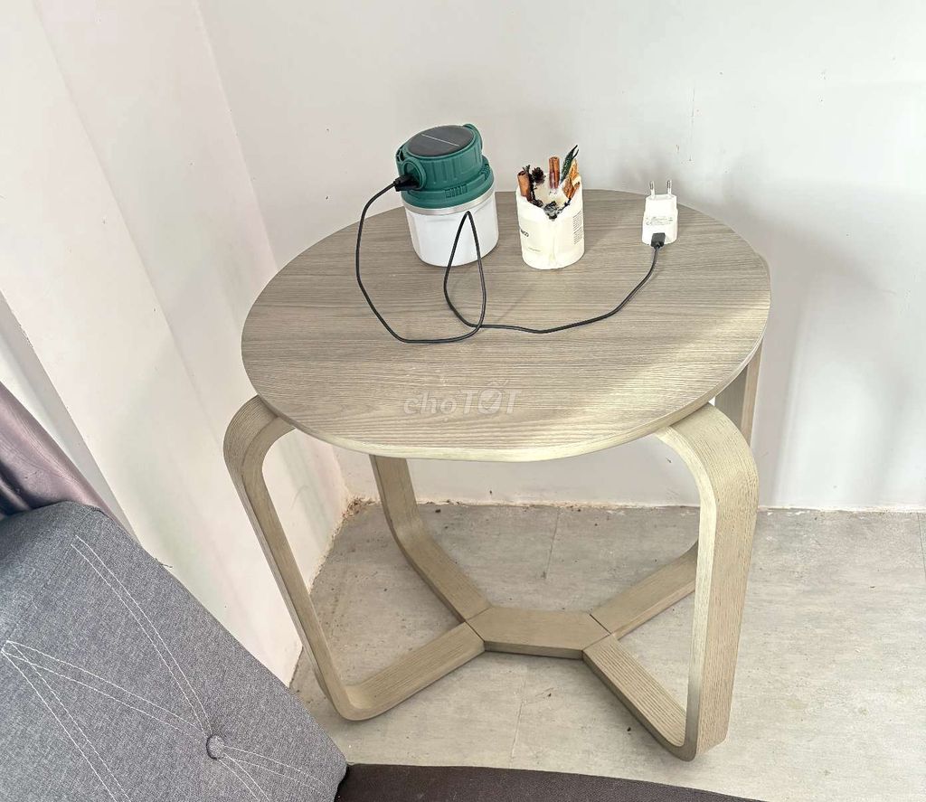 Bàn trà gỗ ovan hiện đại. Mua bán Bàn ghế tại Thành phố Thuận An Bình Dương được đăng bởi A Long hình 1