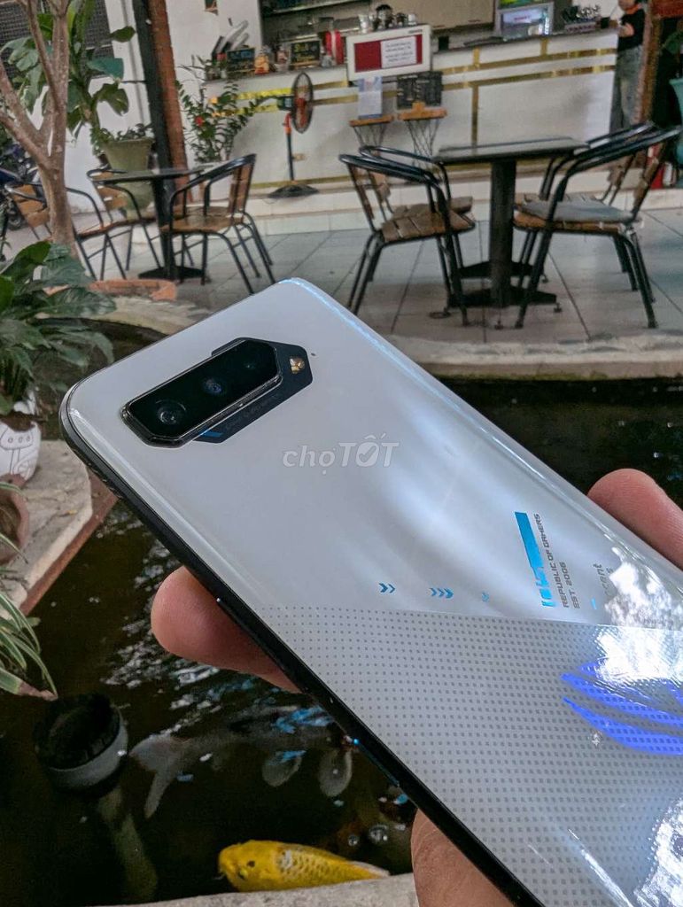 Asus Rog Phone 5 12GB/256GB Trắng. Mua bán Điện thoại tại Thành phố Thủ Dầu Một Bình Dương được đăng bởi socmobi hình 1