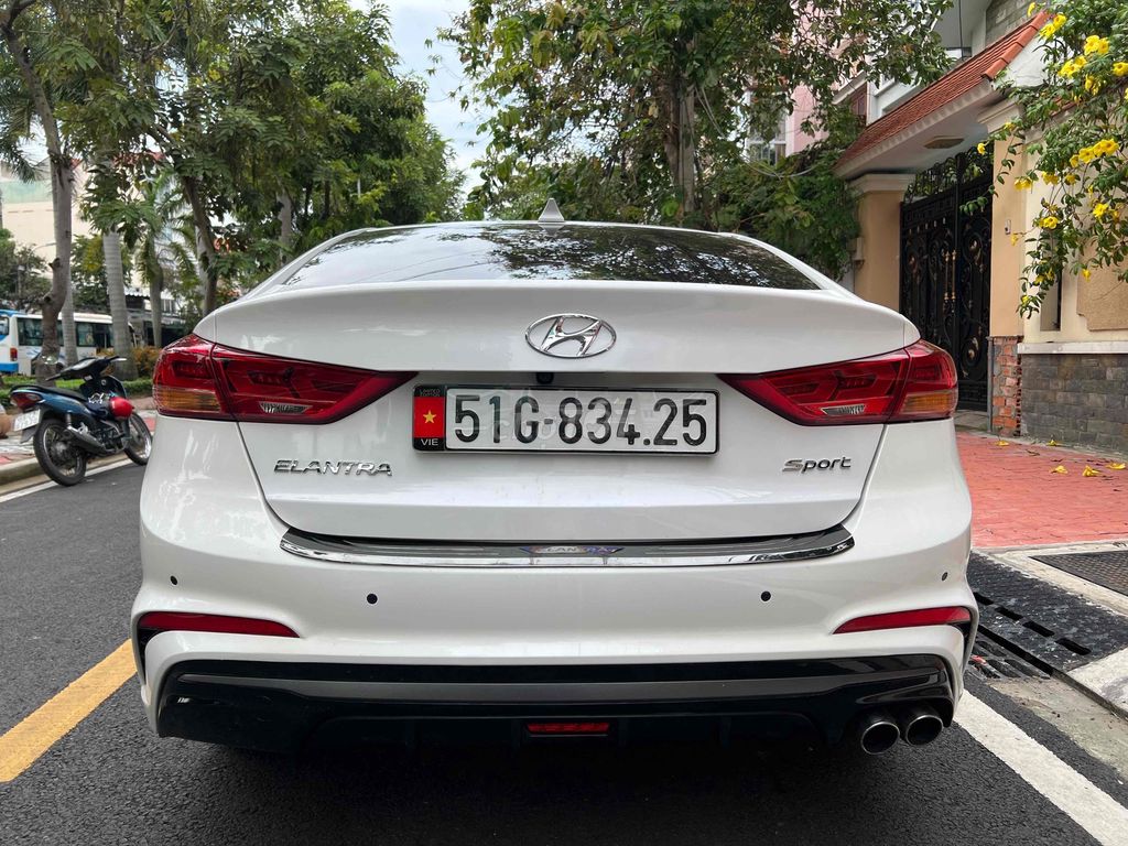 Hyundai Elantra 1.6 Sport 2018. Mua bán Ô tô tại Quận 8 Tp Hồ Chí Minh được đăng bởi Đông Mai hình 6