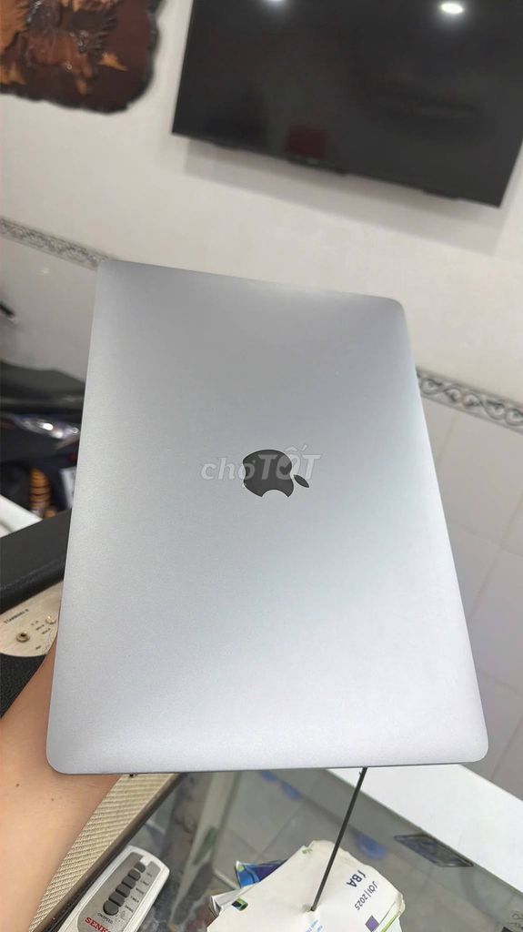 Apple Macbook Pro 13 2020 i5 8GB/256GB Xám. Mua bán Laptop tại Quận 3 Tp Hồ Chí Minh được đăng bởi Hội Đồ Điện Tử hình 1