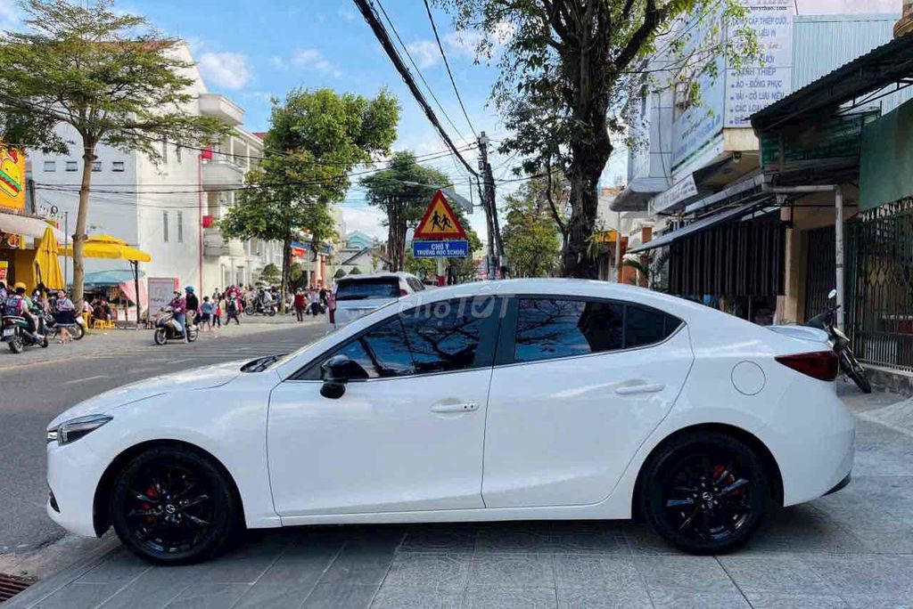 Mazda 3 2017 1.5 AT Sedan - 100000 km. Mua bán Ô tô tại Thành phố Pleiku Gia Lai được đăng bởi Dinh Trung  hình 6