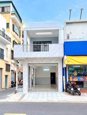 Townhouse 76 m² · 2 bed · Đường Ba Vân