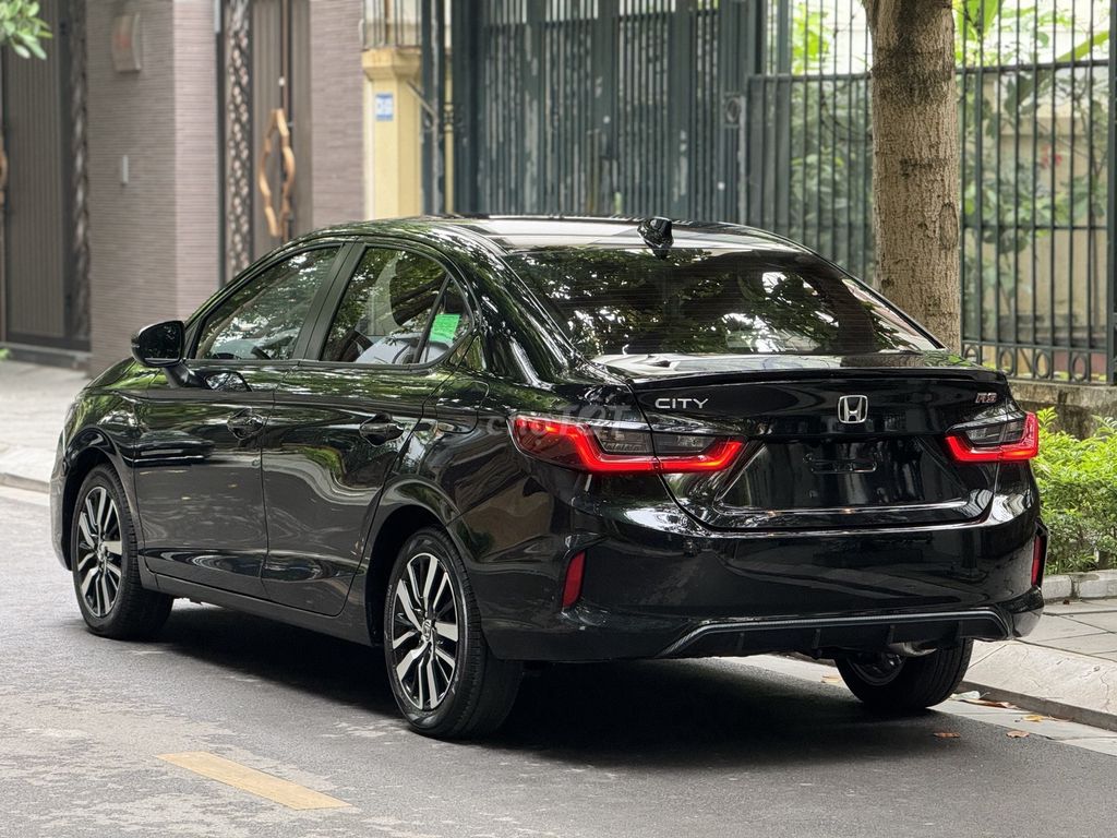 Bán gấp Honda City model 2022 bản RS full option. Mua bán Ô tô tại Quận 12 Tp Hồ Chí Minh được đăng bởi Huy 702 hình 4