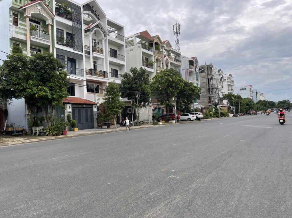 Lô đất KDC An Sương 4.5x20m đường DD5 rộng 30m , giá 9.99 tỷ 