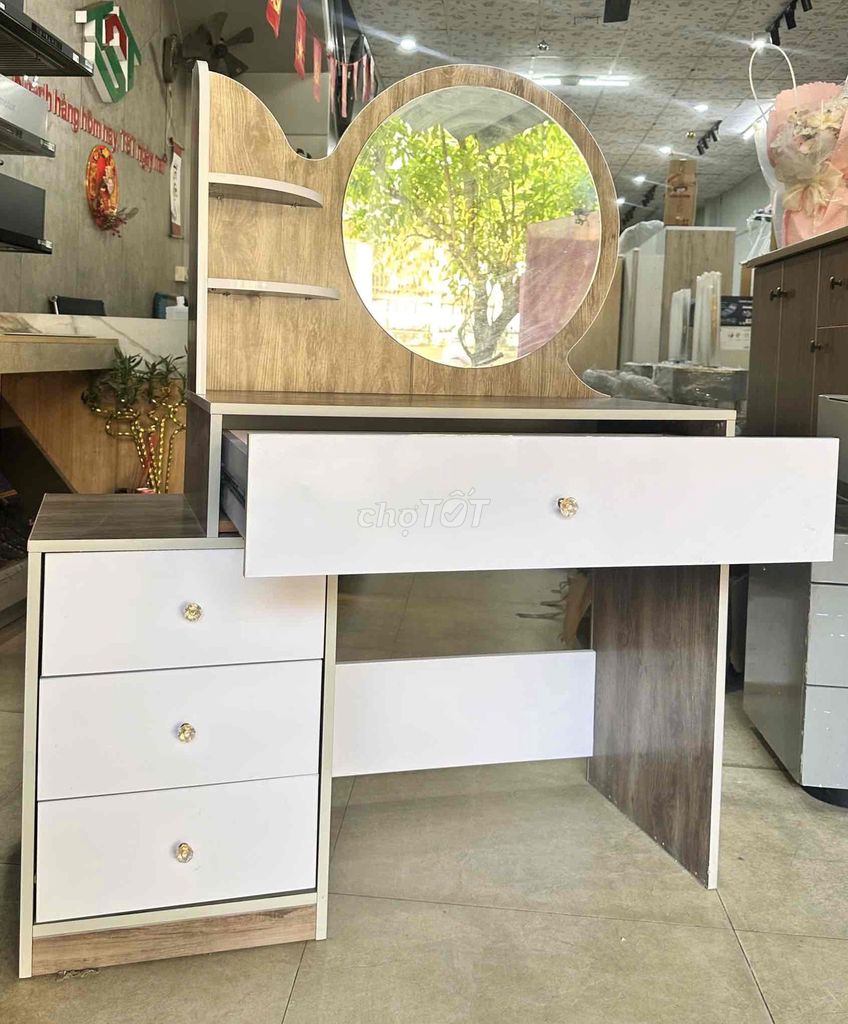 Tủ bàn trang điểm sẵn hàng giá rẻ. Mua bán Tủ, kệ gia đình tại Quận Thanh Khê Đà Nẵng được đăng bởi Nội thất bếp trọn gói TST  hình 1
