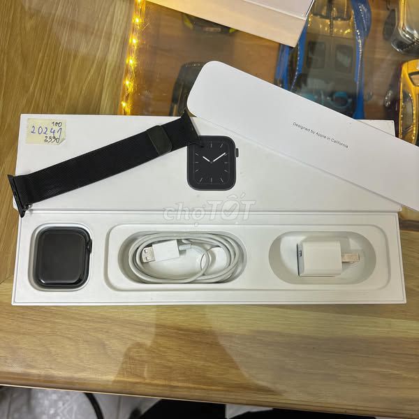 Apple Watch Series 5 Thép Đen 44MM FullBox