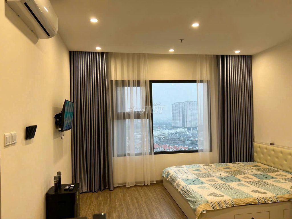 Cần cho thuê Studio 32m full đồ view nội khu đẹp 7,5tr Vinhomes Smart