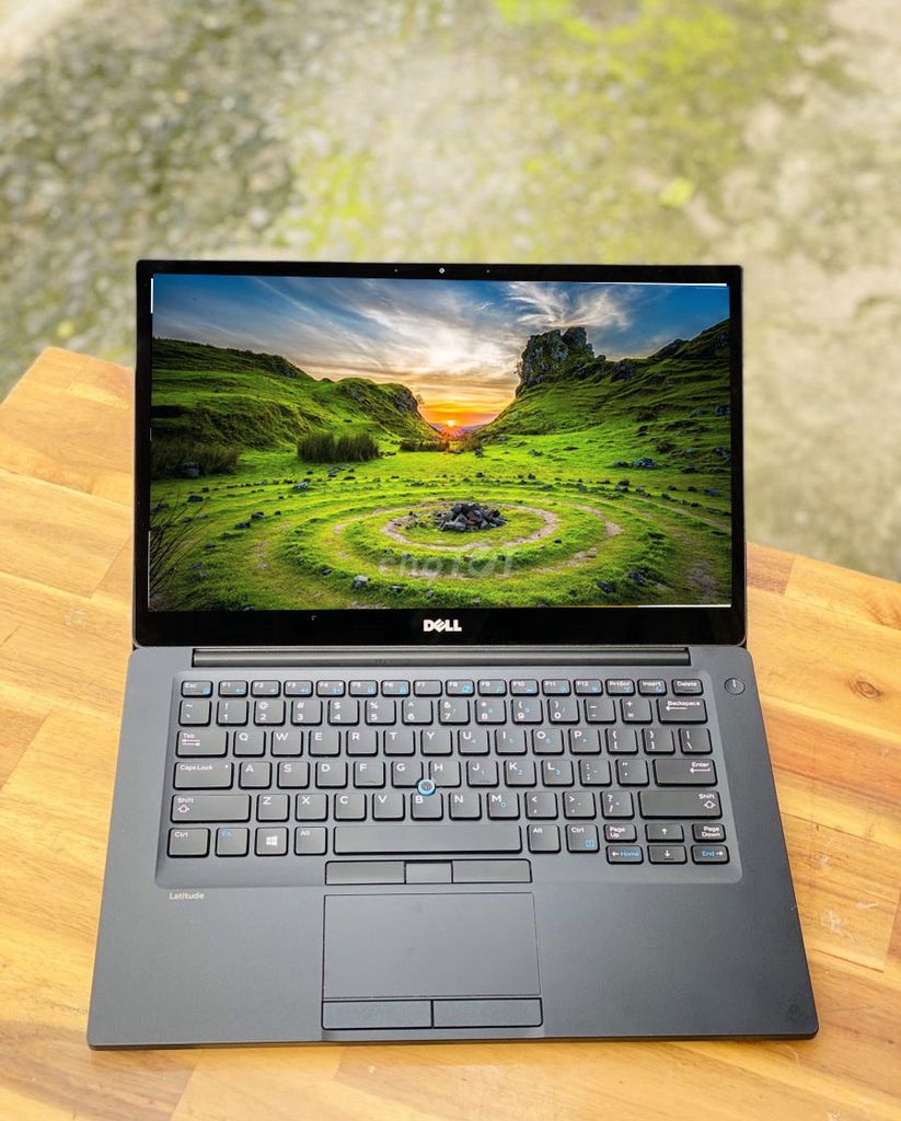 DELL LATITUDE 700***0U CẢM ỨNG KENG ZIN