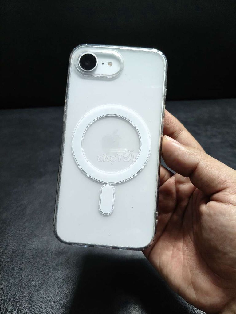iPhone 16e VN/A dùng sim Viettel BH12/2026. Mua bán Điện thoại tại Quận Tân Phú Tp Hồ Chí Minh được đăng bởi PASSION hình 1