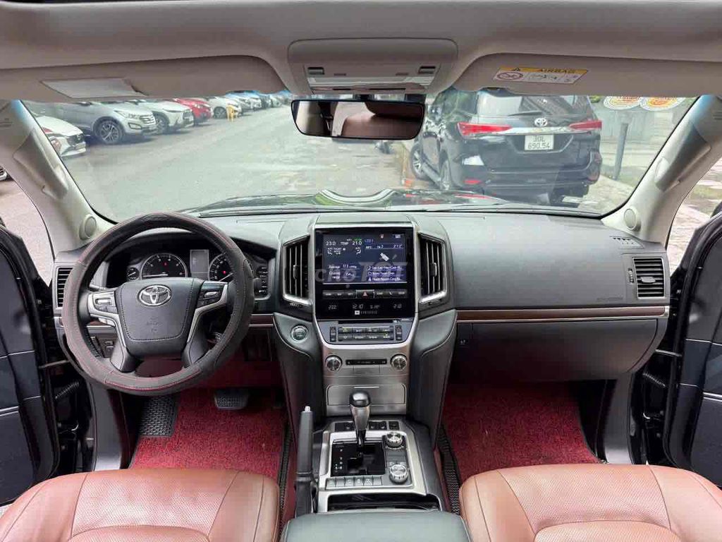Toyota LandCruiser VX 4.6 V8 sx 2020 màu đen. Mua bán Ô tô tại Quận Cầu Giấy Hà Nội được đăng bởi Cao Quý hình 18