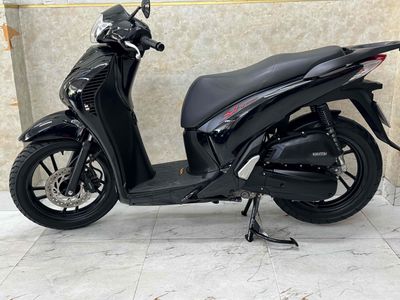 SH 150 khoá ga 2016 rất đẹp đen bóng 43G1-431.48. Mua bán Xe máy tại Quận Sơn Trà Đà Nẵng được đăng bởi Minh Dũng bán trả góp 136 vân đồn 