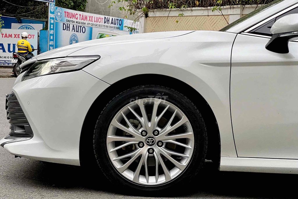 Toyota Camry 2020 2.5Q - 82000 km. Mua bán Ô tô tại Quận Gò Vấp Tp Hồ Chí Minh được đăng bởi Ngô minh Nam hình 16