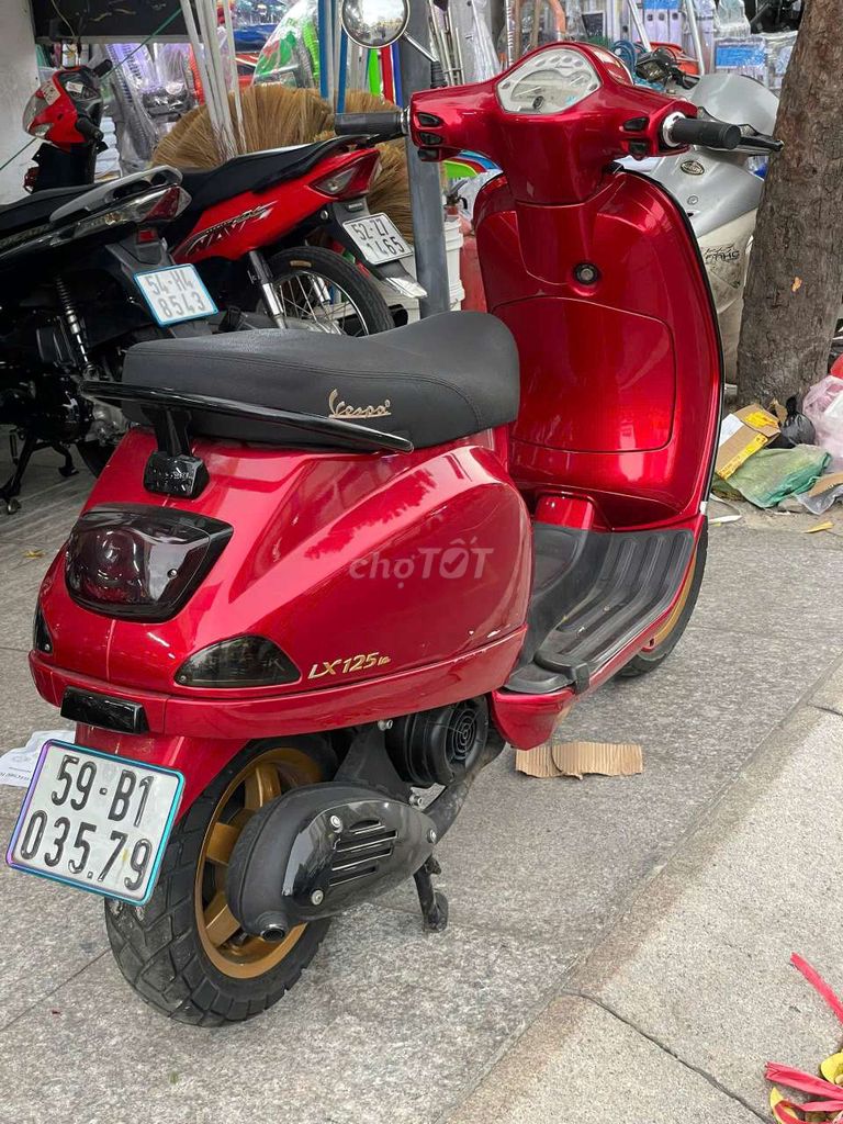 Piaggio vespa LX 2012 mới 90% biển số thành phố. Mua bán Xe máy tại Quận Tân Phú Tp Hồ Chí Minh được đăng bởi Tuanduy hình 4