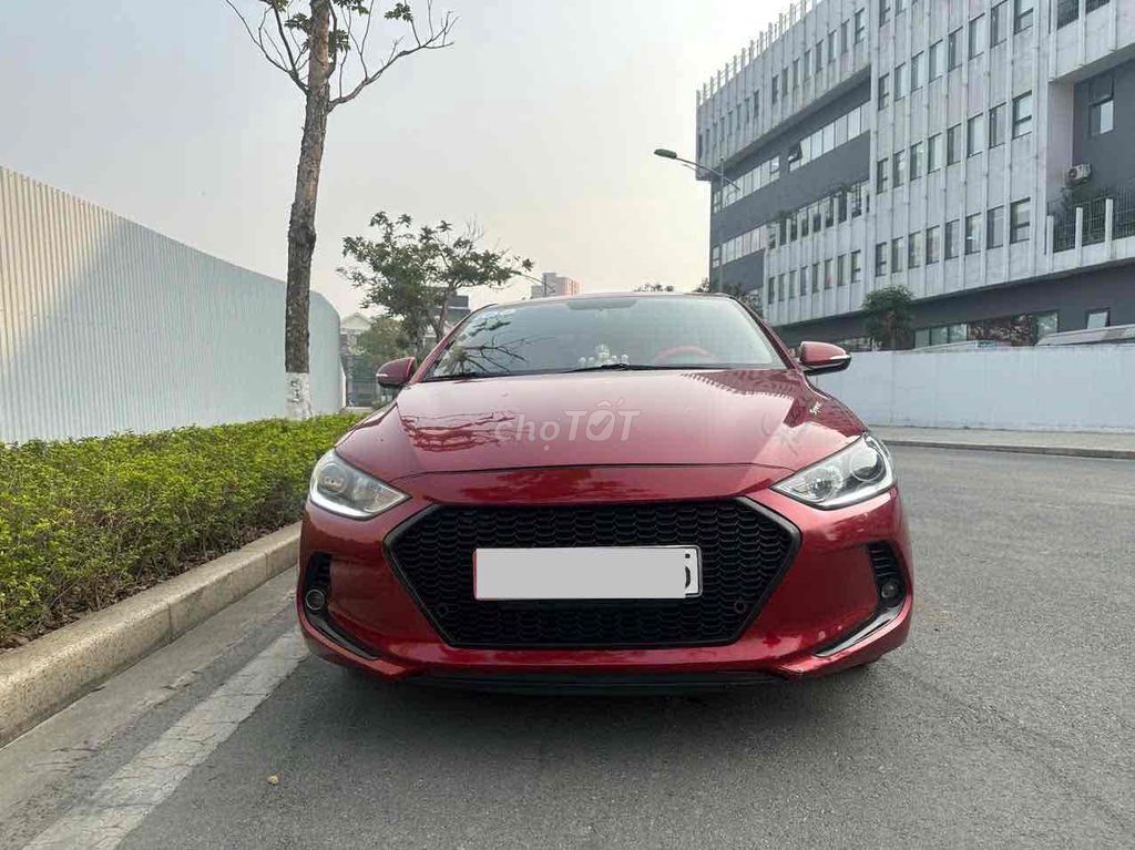 Hyundai Elantra 2018 1.6 MT - 50000 km