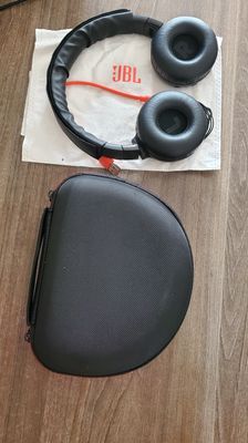 Tai nghe bluetooth chụp tai JBL tune 670NC. Mua bán Tivi, Âm thanh tại Quận Cầu Giấy Hà Nội được đăng bởi Thuy