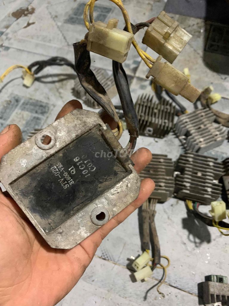 sạc zin theo xe các loại. Mua bán Phụ tùng xe tại Quận Ô Môn Cần Thơ được đăng bởi Phuong nguyen hình 2