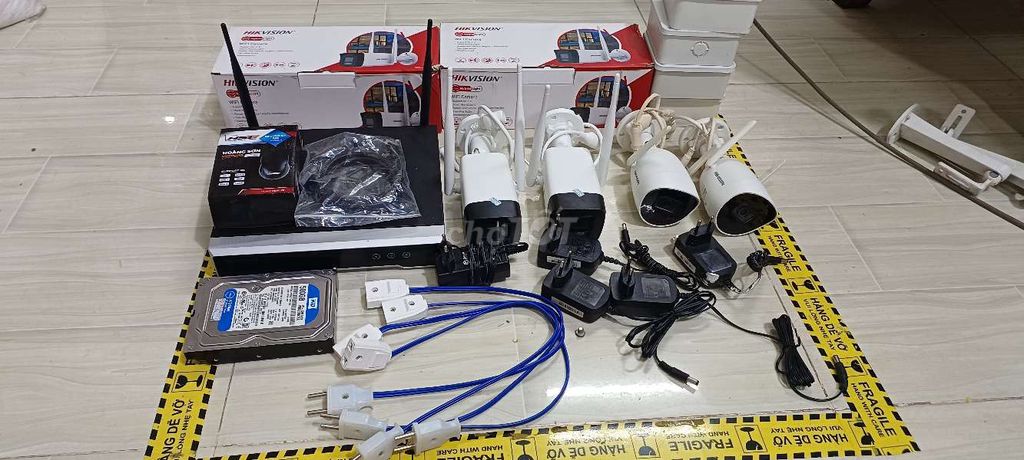 Hệ thống camera HIKVISION IP 2MP Trắng. Mua bán Máy ảnh, Máy quay tại Huyện Mỏ Cày Bắc Bến Tre được đăng bởi Thanh Lý Tháo Dỡ Văn Phòng Tận Nơi hình 1
