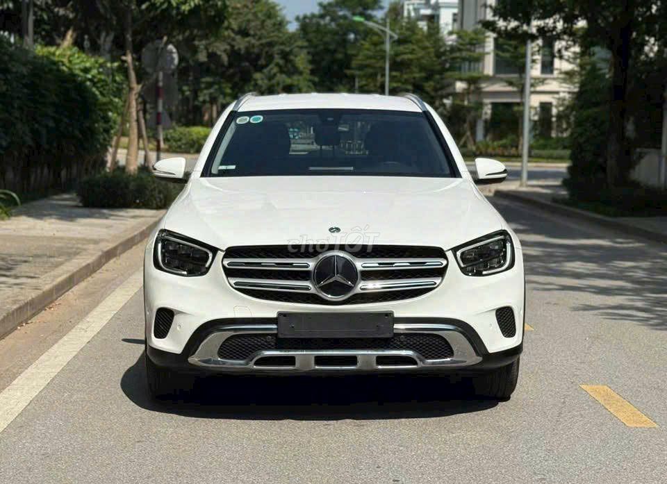 GLC200 Facelift model 2023 1 chủ từ đầu siêu lướt. Mua bán Ô tô tại Quận 7 Tp Hồ Chí Minh được đăng bởi tuấn anh hình 1