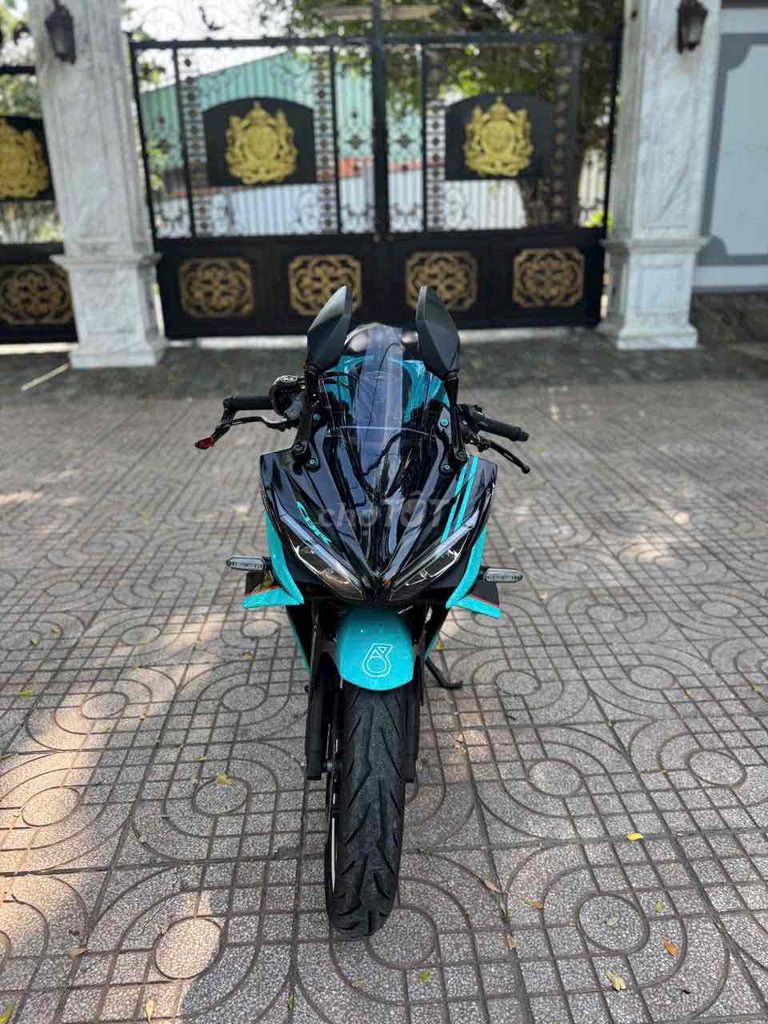 Honda CBR 2018 Xanh ngọc 25000 km. Mua bán Xe máy tại Huyện Bình Chánh Tp Hồ Chí Minh được đăng bởi Phong Vũ hình 4