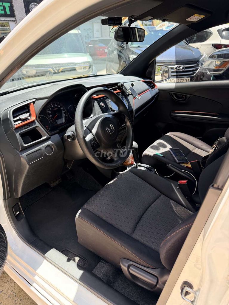 Хэтчбек Honda Brio RS, белый