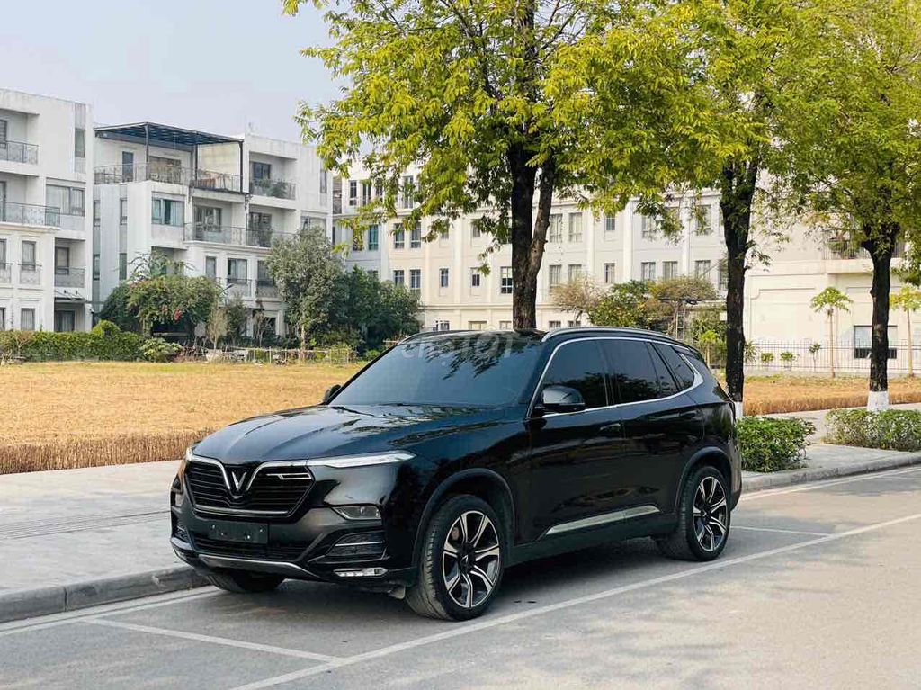 VinFast Lux SA Premium Đen / Nâu bò 2020 rất mới