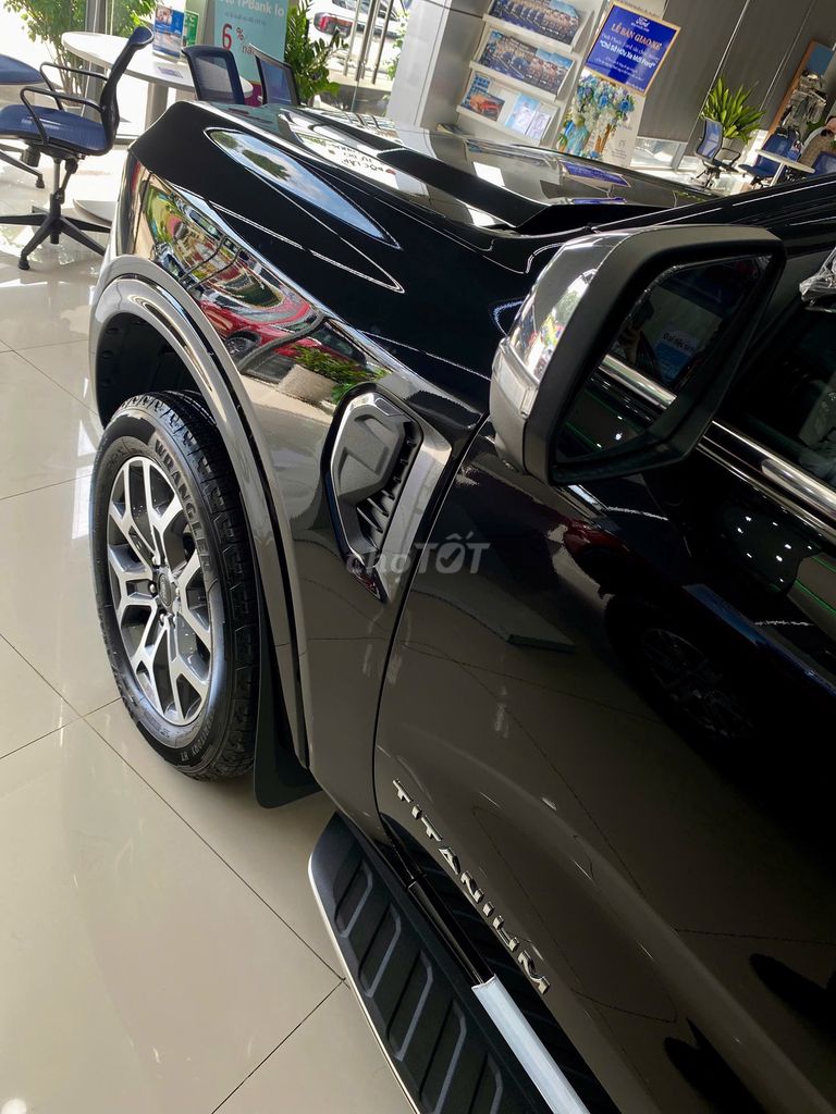 Ford Everest 2025 Titanium Plus 2.0L 4x4 AT. Mua bán Ô tô tại Thành phố Đồng Xoài Bình Phước được đăng bởi Nguyên Q hình 1