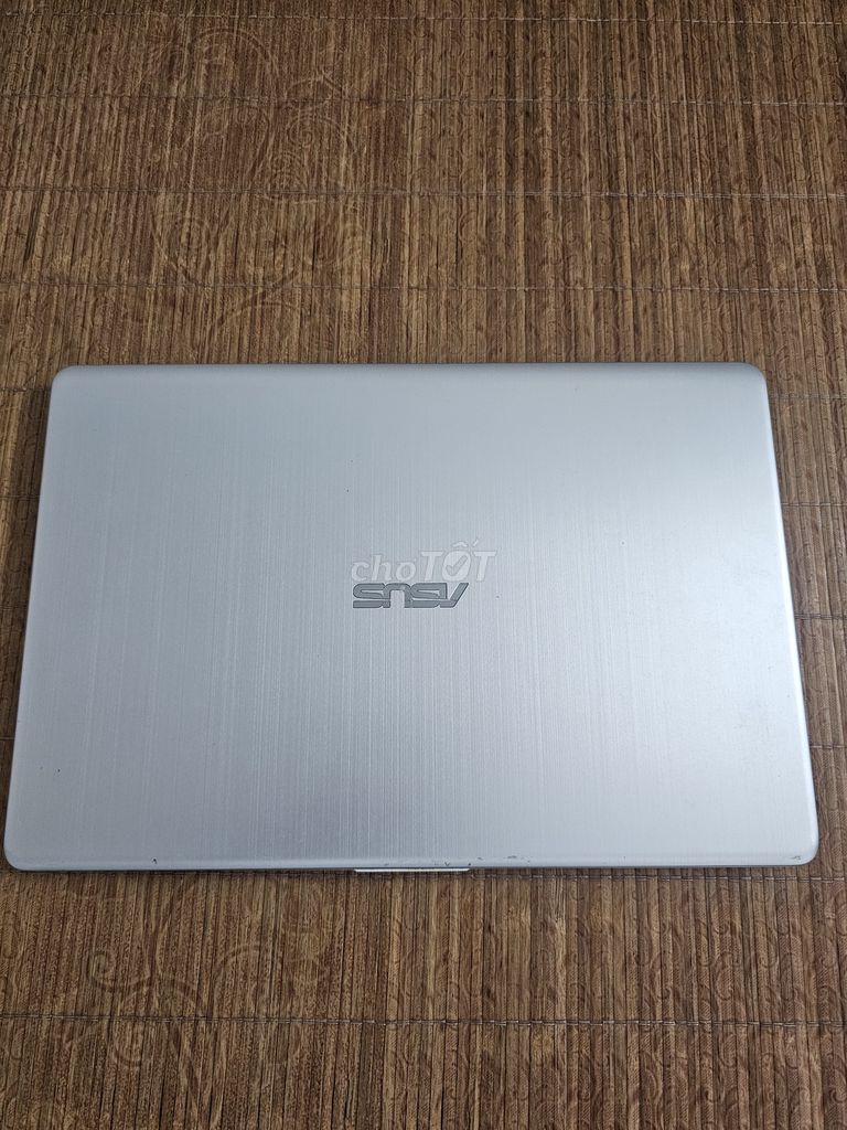 ASUS i5-8250U 16GB RAM /256GB SSD/ 1T HDD Bạc. Mua bán Laptop tại Quận Nam Từ Liêm Hà Nội được đăng bởi Huấn Trần hình 1
