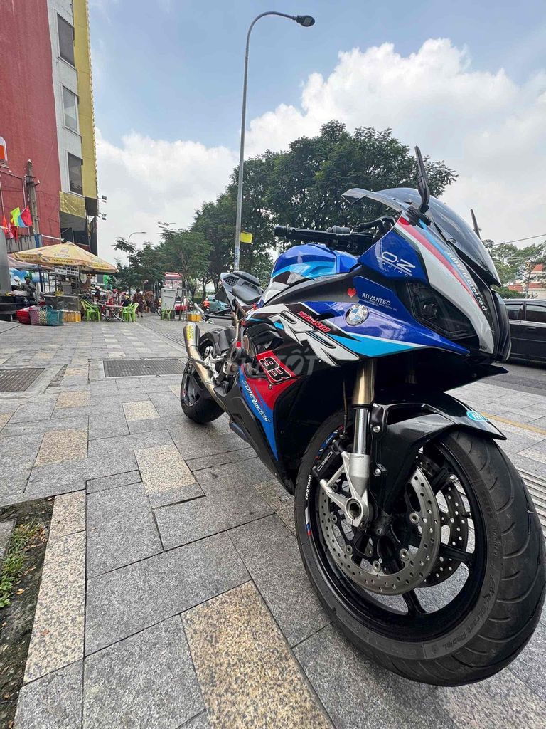 BMW S1000RR Xanh Trắng Đỏ. Mua bán Xe máy tại Quận 1 Tp Hồ Chí Minh được đăng bởi Tuấn moto hình 1