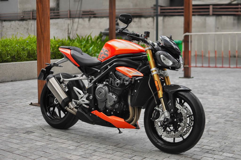 Триумф Спид Трёпл 1200 Rs 2023 Кам 6000 км