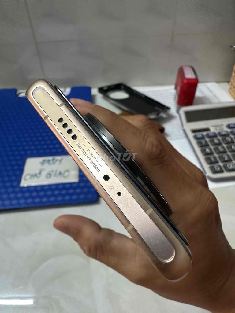 Xiaomi 12S Ultra 256GB Vàng Nội địa. Mua bán Điện thoại tại Thành phố Long Xuyên An Giang được đăng bởi Tiền Bửu hình 1