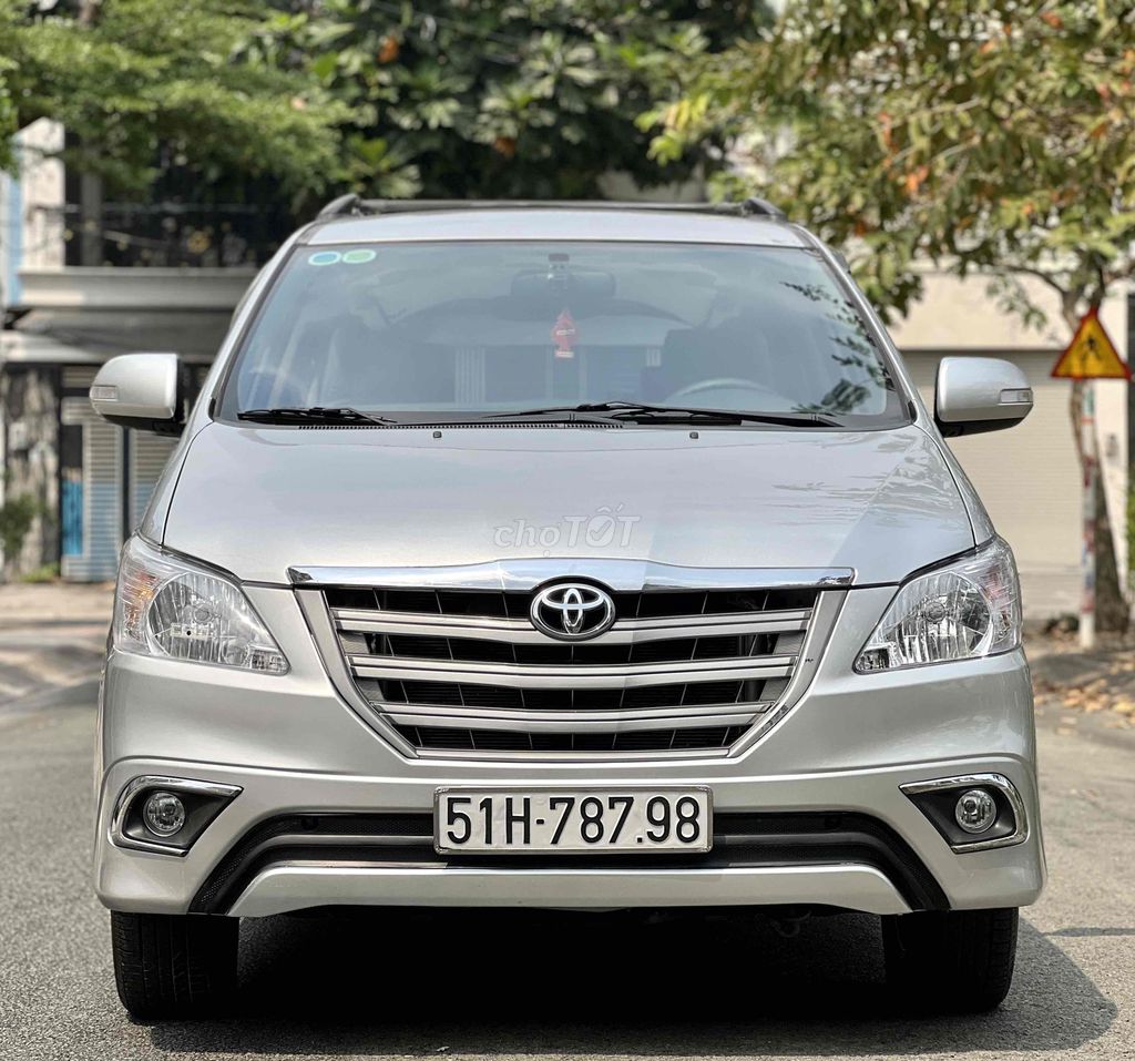 INNOVA 2.0E 2015 XE GIA ĐÌNH CHẤT XE ĐẸP MÁY ZIN