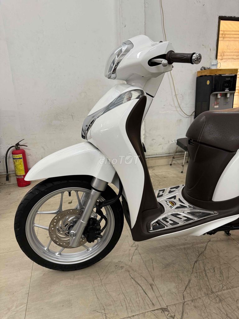 shmode trắng xám khoá thông minh xe đẹp nguyên rin. Mua bán Xe máy tại Quận Thanh Khê Đà Nẵng được đăng bởi Long hình 3